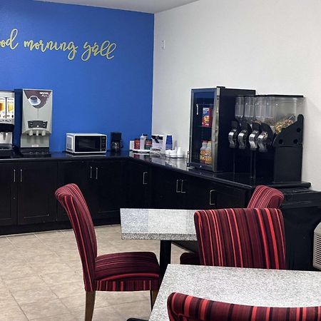 Rodeway Inn Dilley Ngoại thất bức ảnh
