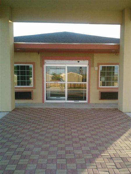 Rodeway Inn Dilley Ngoại thất bức ảnh