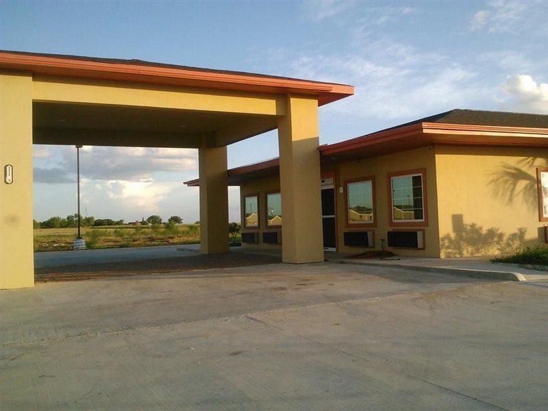 Rodeway Inn Dilley Ngoại thất bức ảnh