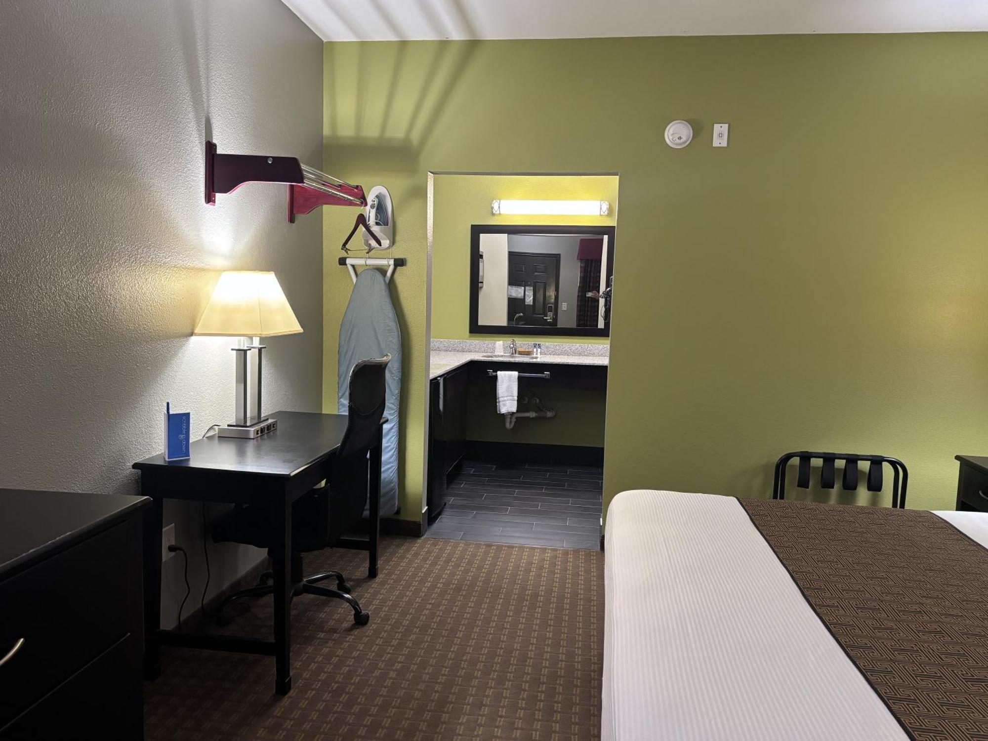 Rodeway Inn Dilley Ngoại thất bức ảnh