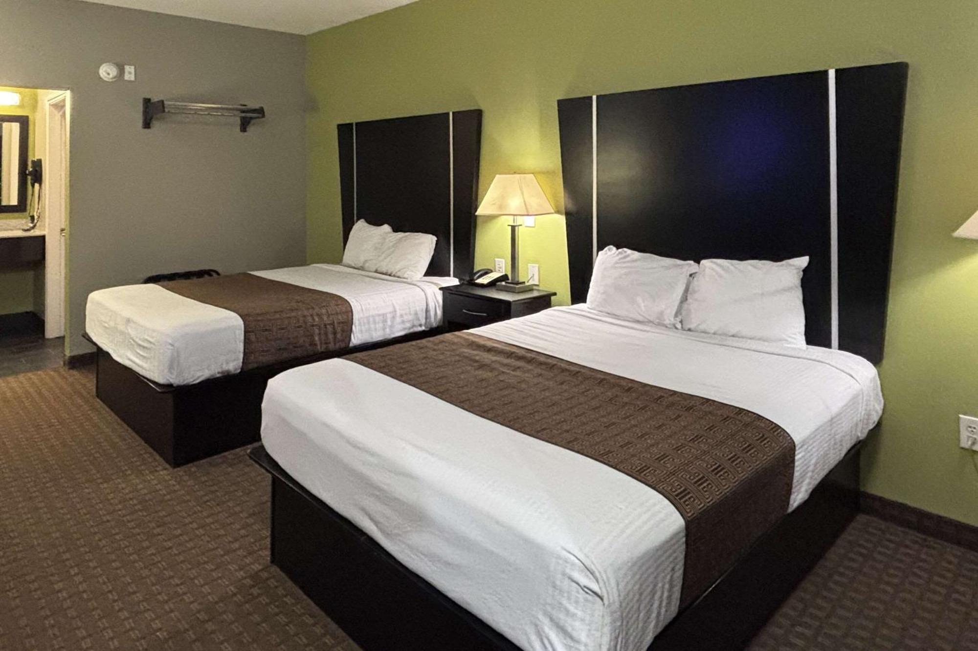 Rodeway Inn Dilley Ngoại thất bức ảnh