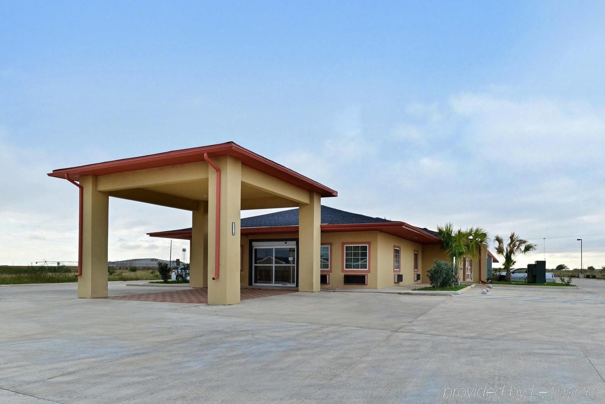 Rodeway Inn Dilley Ngoại thất bức ảnh